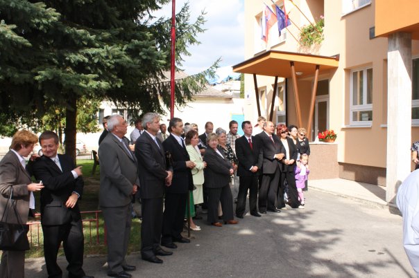 img11111.jpg - CREATOR: gd-jpeg v1.0 (using IJG JPEG v62), quality = 85