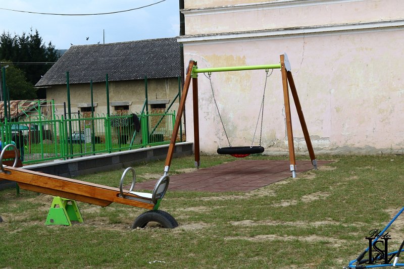 Vystavba ihriska 102.JPG