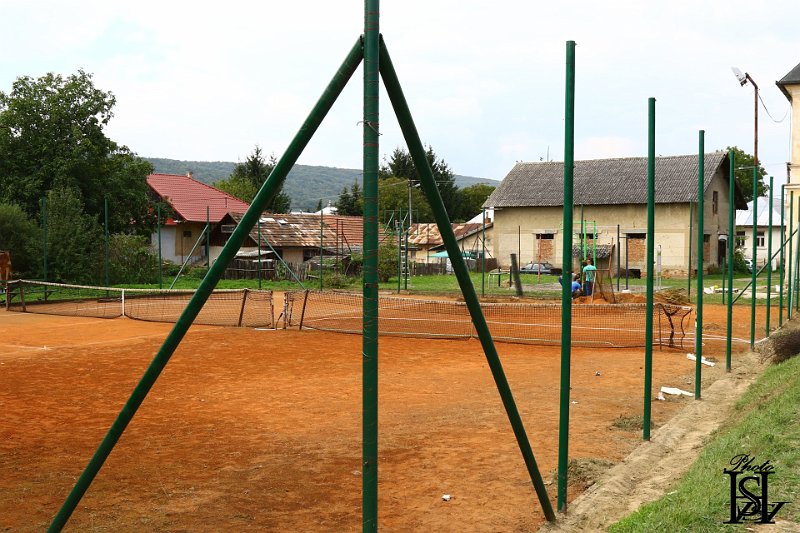 Vystavba ihriska 103.JPG