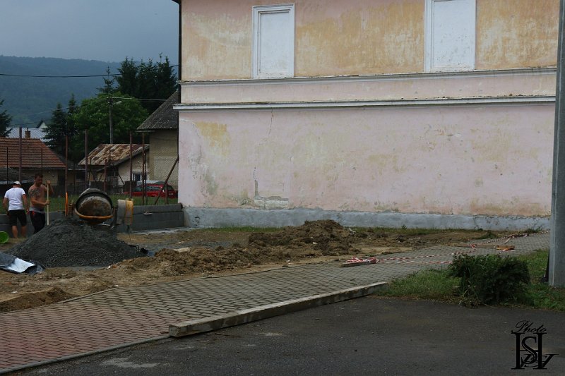 Vystavba ihriska 14.JPG