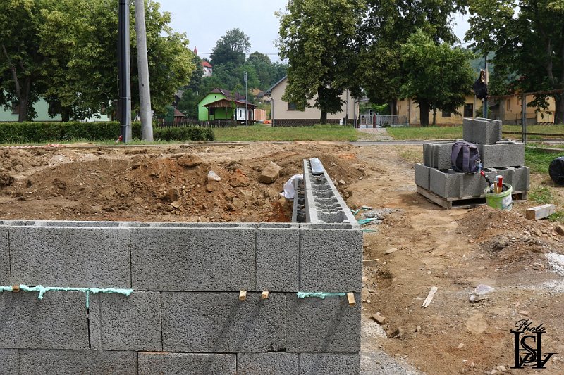Vystavba ihriska 19.JPG