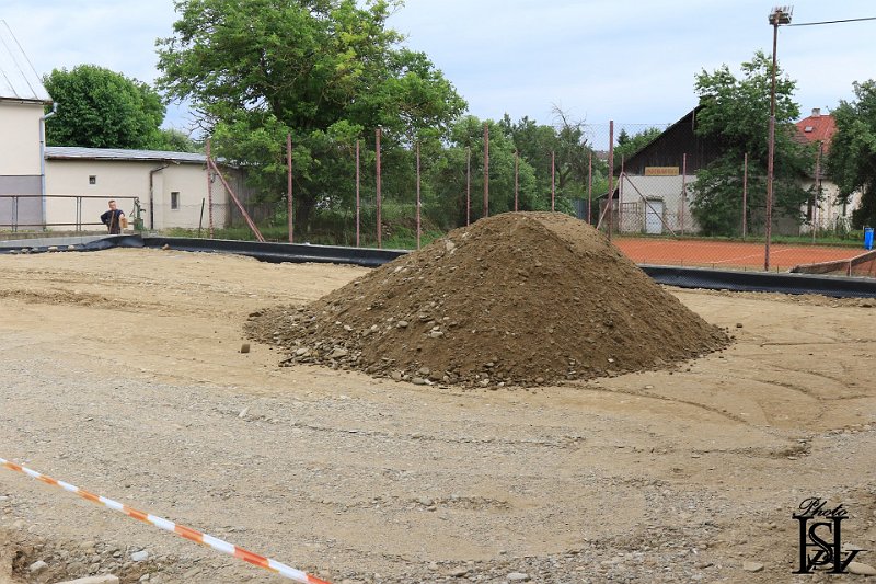Vystavba ihriska 36.JPG