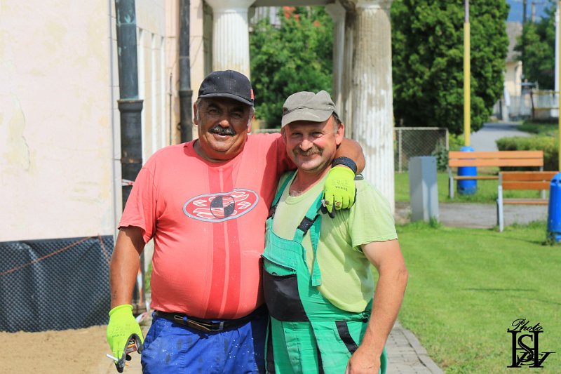 Vystavba ihriska 46.JPG