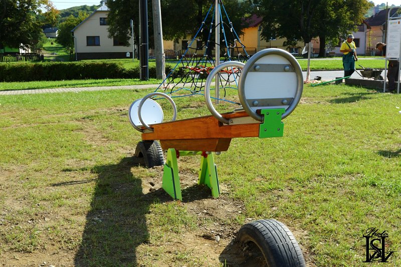 Vystavba ihriska 69.JPG