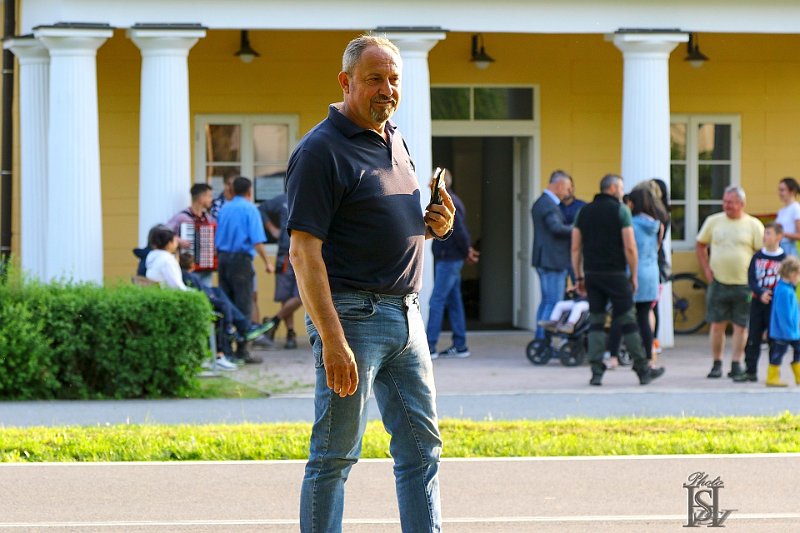 Stavanie maja 13.jpg