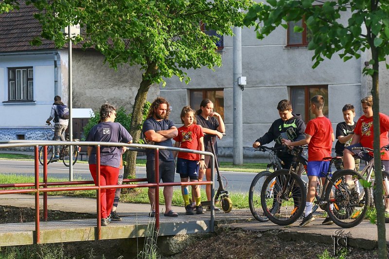 Stavanie maja 15.jpg