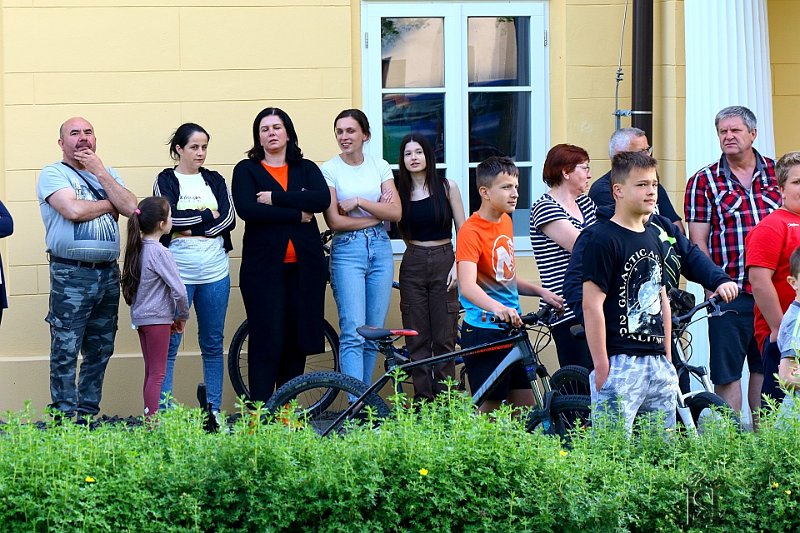 Stavanie maja 19.jpg