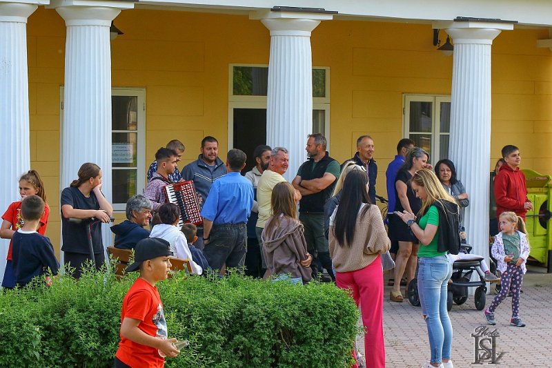 Stavanie maja 20.jpg