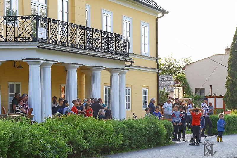 Stavanie maja 35.jpg