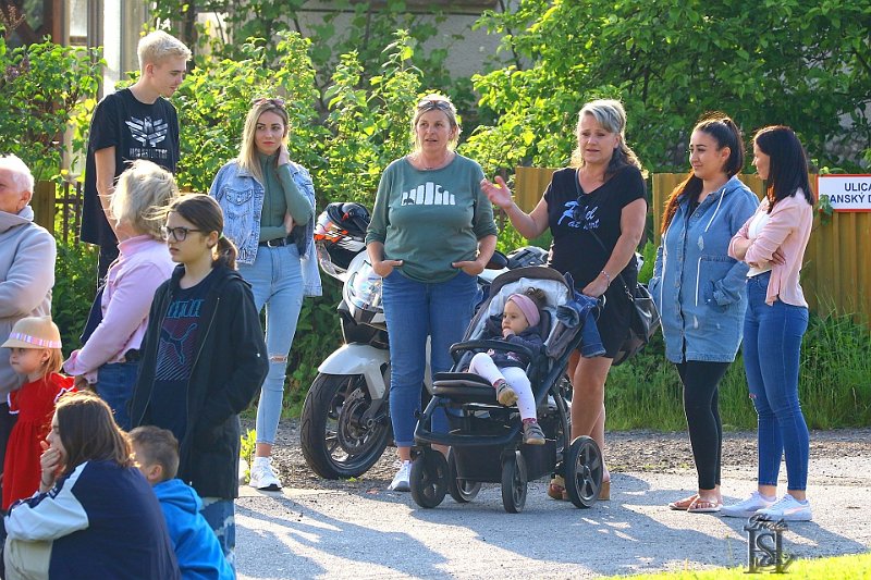 Stavanie maja 74.jpg