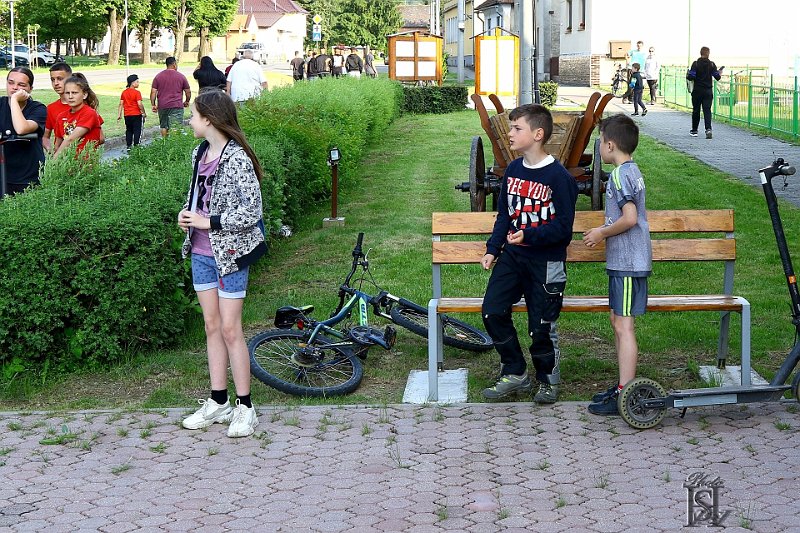 Stavanie maja 82.jpg